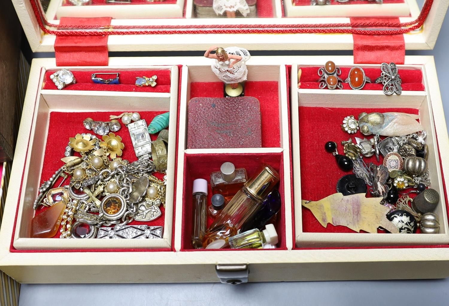 Assorted costume jewellery including gem set stick pins, hat pins, necklaces etc. - Image 3 of 5