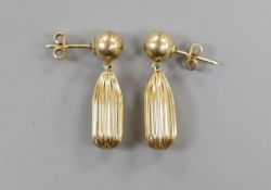 A pair of 14k fluted yellow metal drop earrings, 29mm, 3.8 grams.