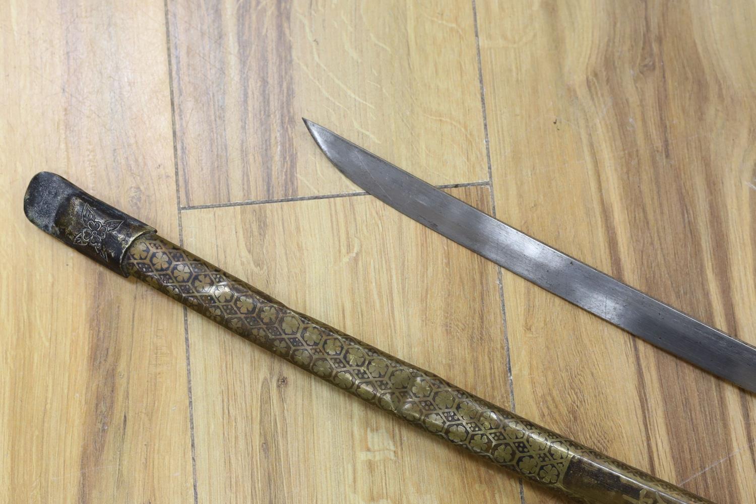 A Chinese sword, single edged blade 64cm, in etched brass scabbard - Image 7 of 7