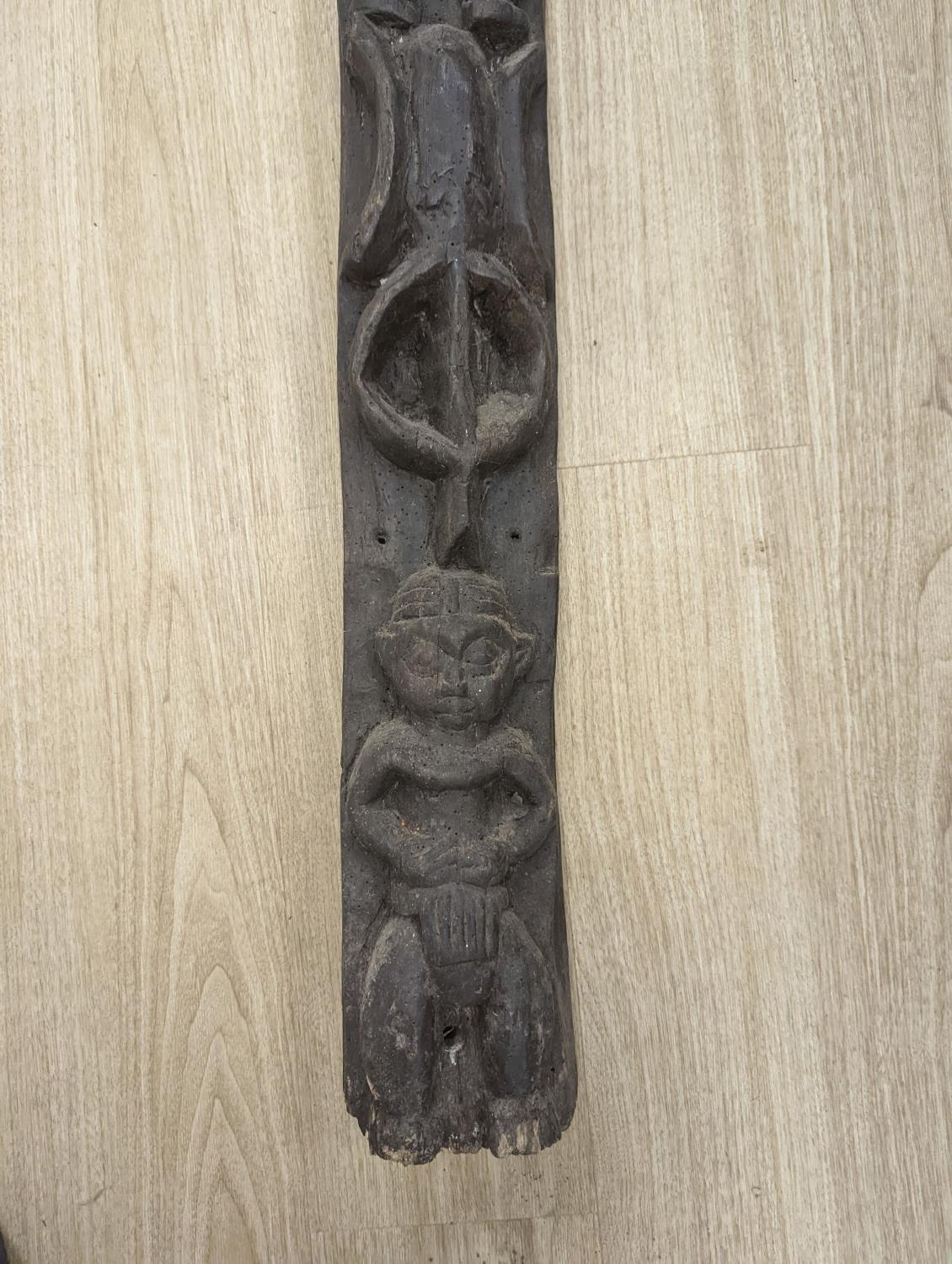 A large African carved totum 188cm - Image 2 of 2