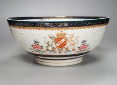 A 19th century Samson of Paris armorial bowl, 29cm diam