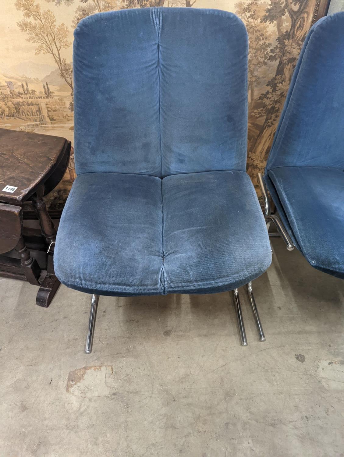 A pair of mid century blue fabric dining chairs - Image 2 of 2