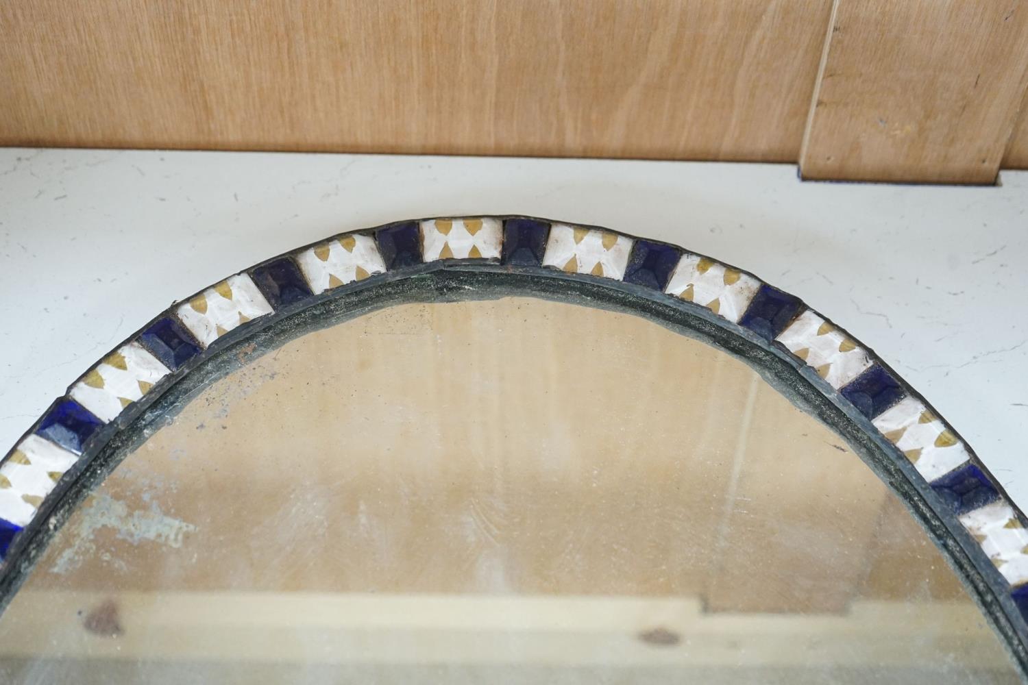 An oval Irish-style wall mirror, 56x41cm - Image 2 of 2