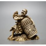 A Japanese ivory okimono, Meiji period, 7cm