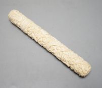 A Chinese export ivory needle case.16 cms long.