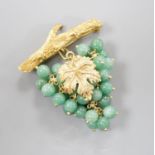 A 20th century continental 18k yellow metal and adventurine quartz bead set brooch, modelled as a