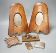 A pair of WWI German propeller frames, with pilot portraits, 28cm, and four German WW1 accessories