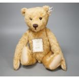 Steiff for British Collectors, 2002, with box and certificate Limited Edition 35cm