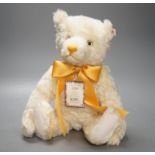 Steiff for British Collectors, teddy bear, 2000, 40cm