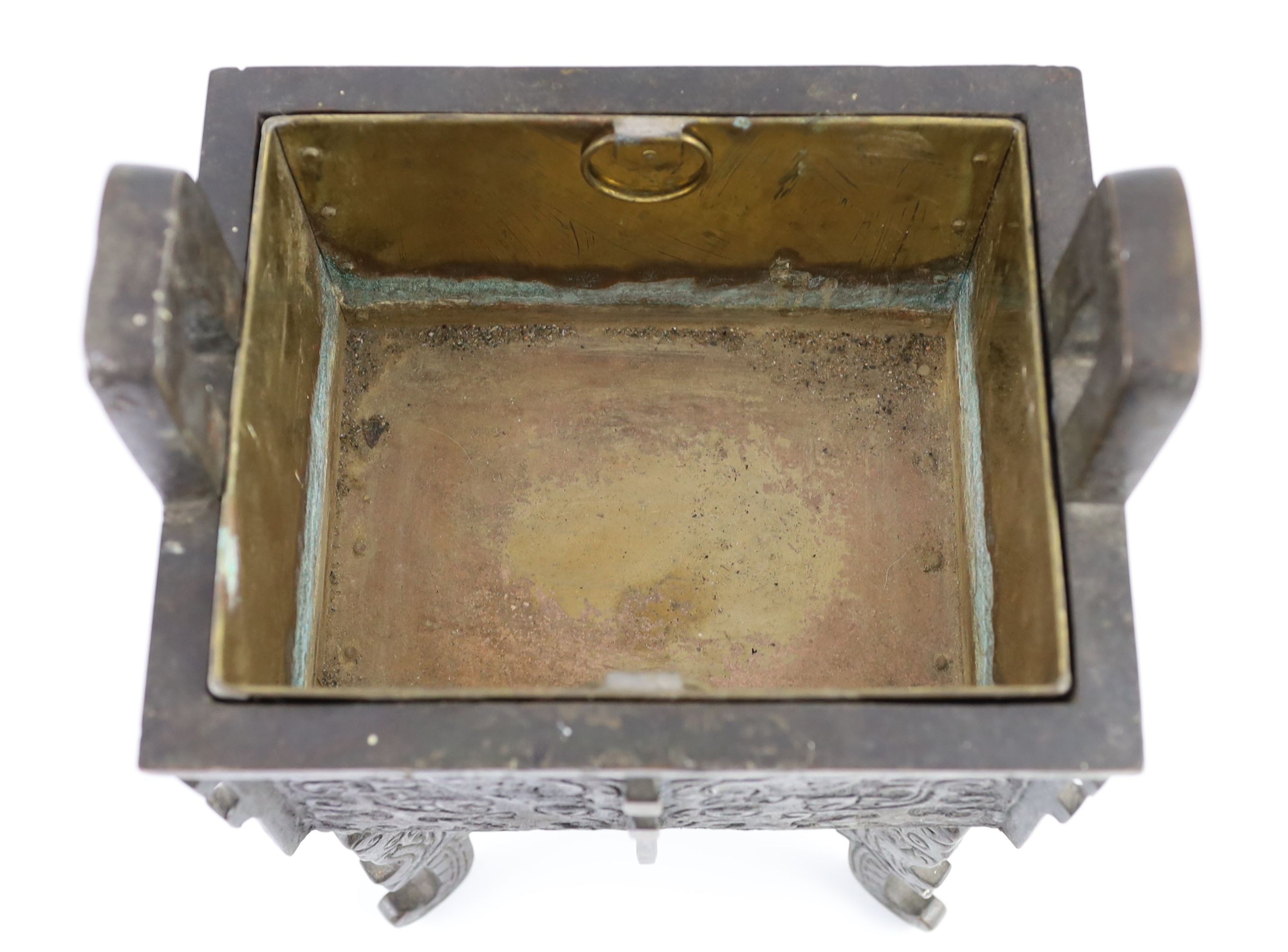 A Chinese archaistic bronze rectangular censer, fangding, 17th/18th centurydecorated in low relief - Image 5 of 6