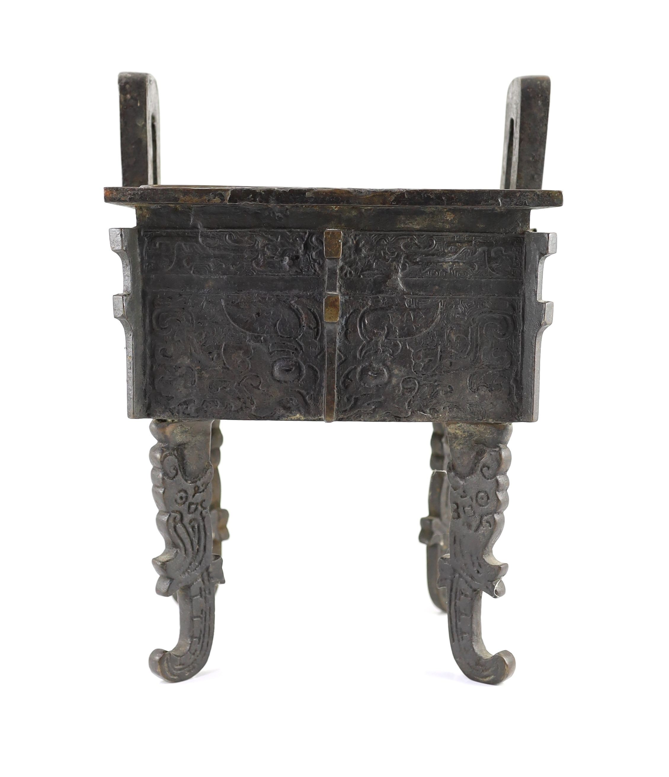 A Chinese archaistic bronze rectangular censer, fangding, 17th/18th centurydecorated in low relief - Image 4 of 6