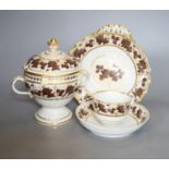 An early 19th century ten piece Chamberlain's Worcester porcelain part tea and dessert service