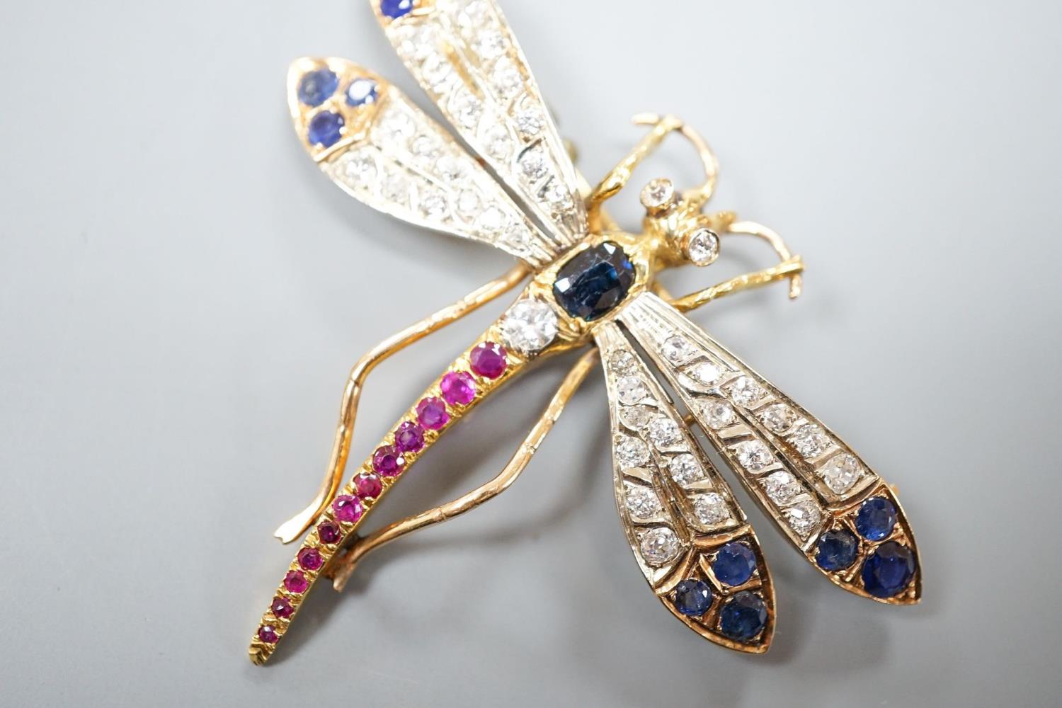 A Victorian style 14k, ruby, sapphire and diamond set dragonfly brooch, 47mm, gross weight 18.5 - Image 2 of 5