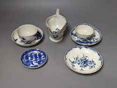 A Worcester blue and white sauceboat, two tea bowls and saucers and single saucer. (7)