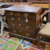 A small George III mahogany chest of four drawers, width 77cm, depth 48cm, height 80cm