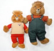 A Teddy Ruxpin 1950's, good condition, Musical Play Tapes Animatronic, has box, literature and