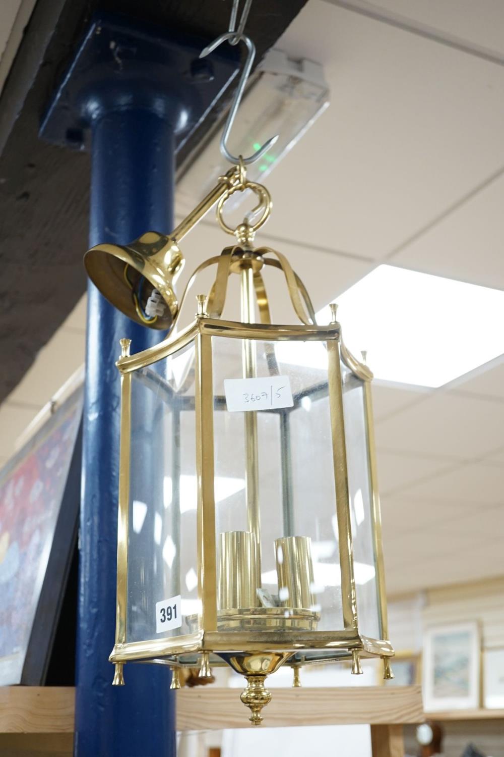 A brass hanging hall lantern - Image 2 of 4