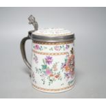 A Samson of Paris porcelain and pewter tankard, 17cm