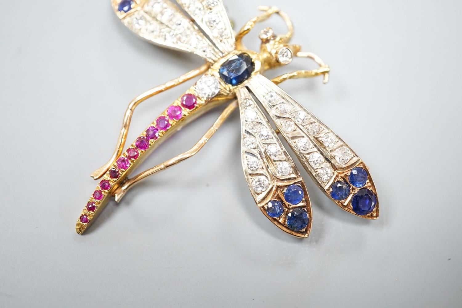 A Victorian style 14k, ruby, sapphire and diamond set dragonfly brooch, 47mm, gross weight 18.5 - Image 3 of 5