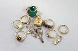Five assorted modern 9ct gold and gem set rings, a 9ct gold mounted compass fob, a 9ct and gem set