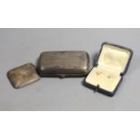 A late 19th century Russian 84 zolotnik cheroot case, 1892, 9cm, a silver vesta case and pair of 9ct