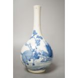 A Chinese blue and white vase 24cm