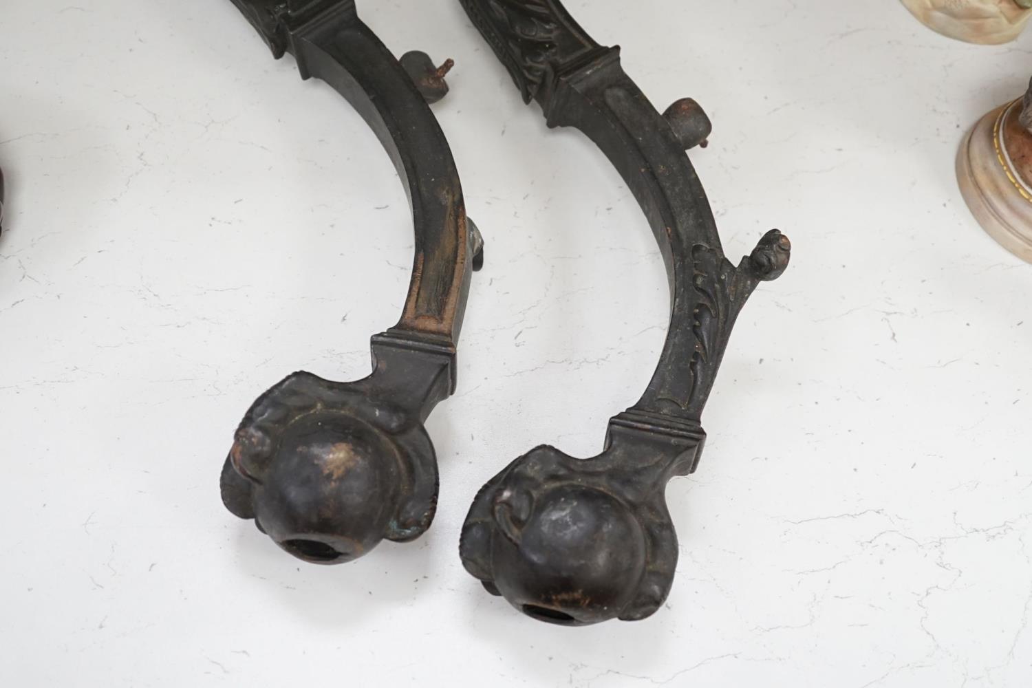 A pair of 19th century bronze griffin furniture mounts 62cm - Image 4 of 4