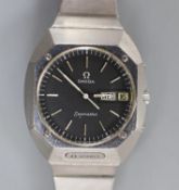 A gentleman's stainless steel Omega Seamaster day/date quartz wrist watch, with Omega box, no