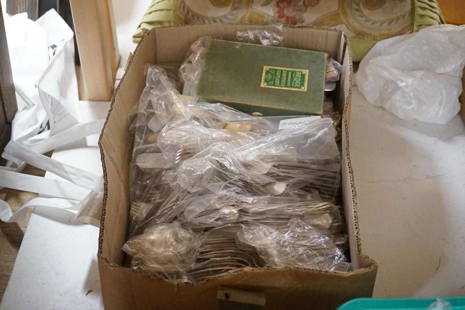 A large quantity of silver plated flatware - Image 4 of 5