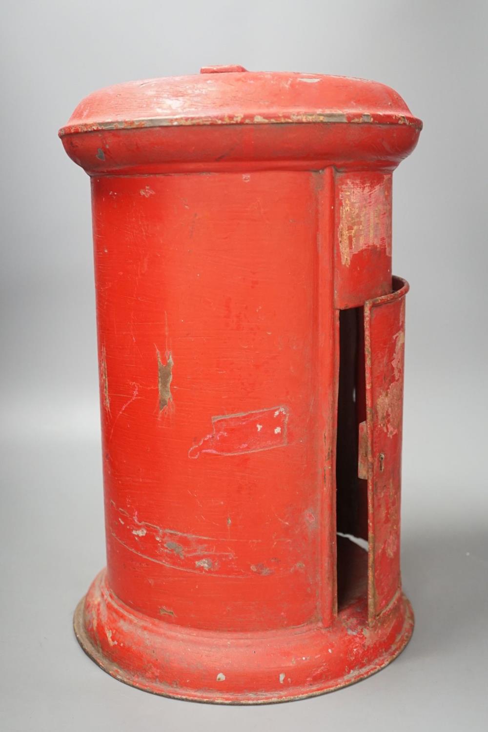 A painted metal country house post box 40cm - Image 4 of 6