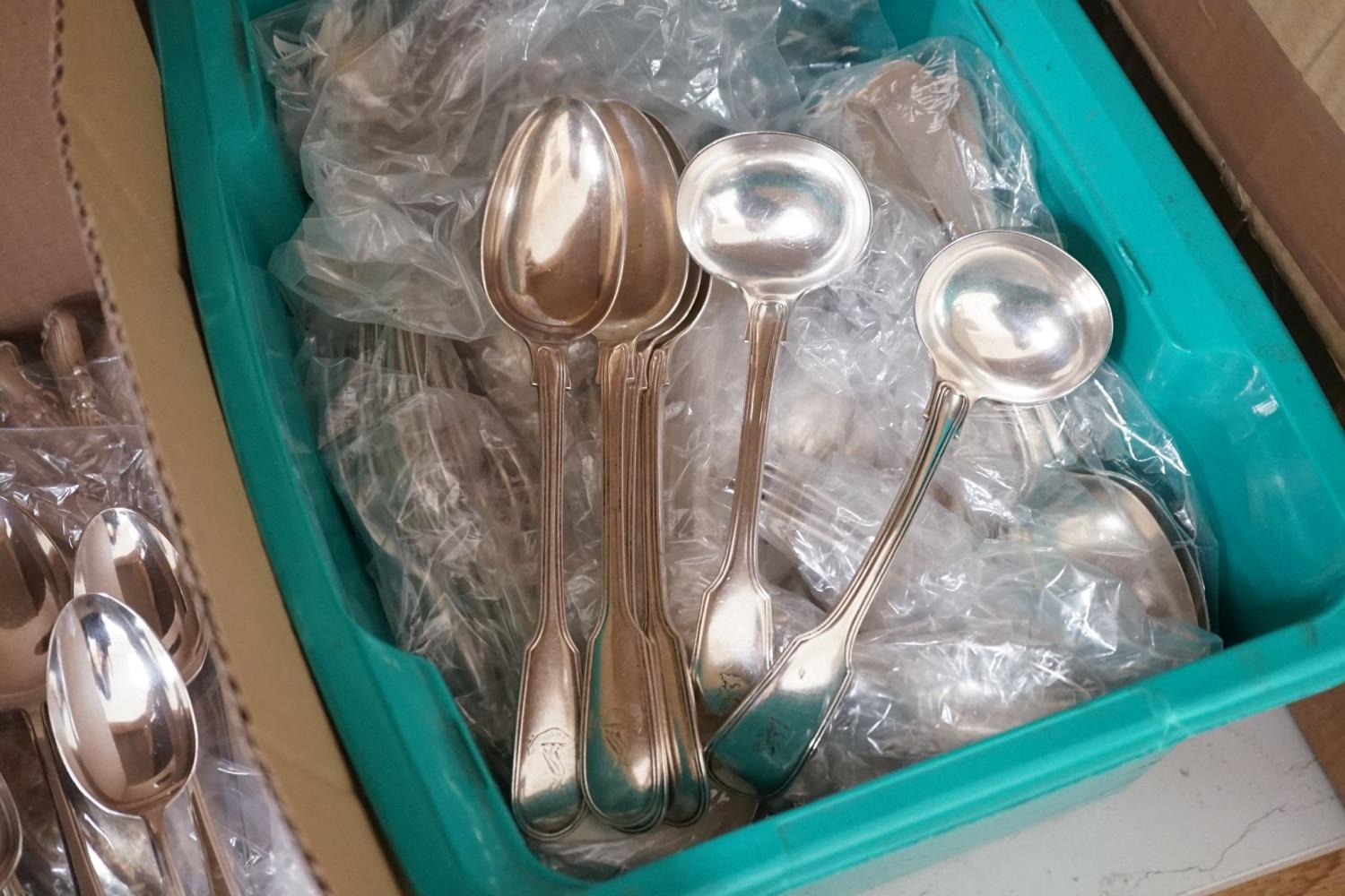 A large quantity of silver plated flatware - Image 3 of 5
