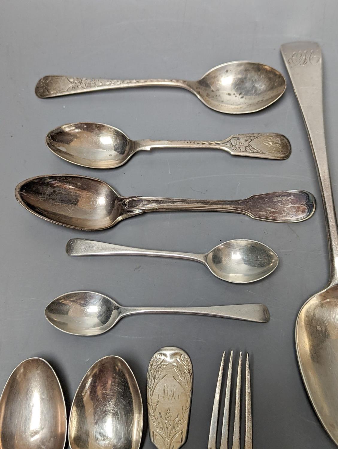 A small quantity of assorted mainly 19th century silver flatware including a pair of George III - Image 3 of 6