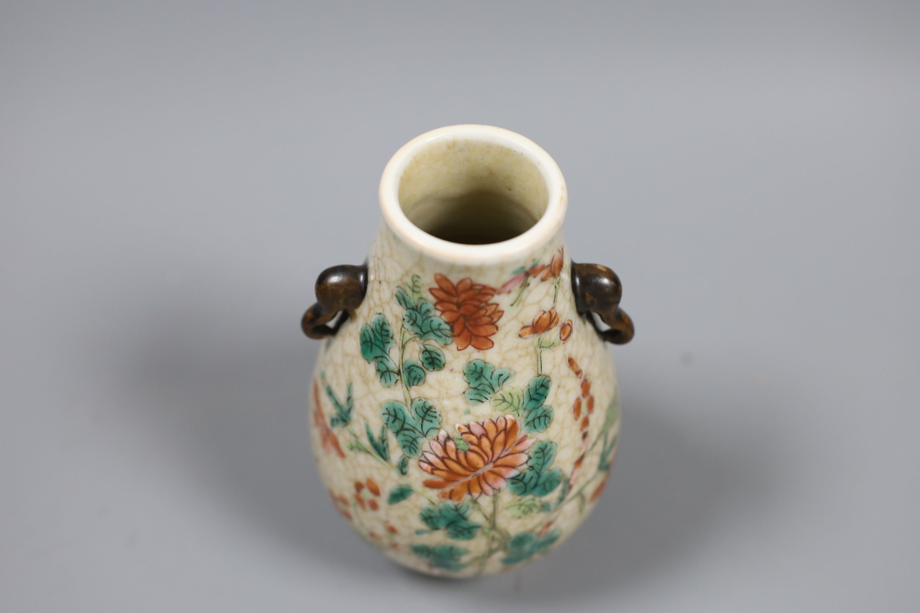 Small Japanese crackle glazed vase 13cm - Image 3 of 4