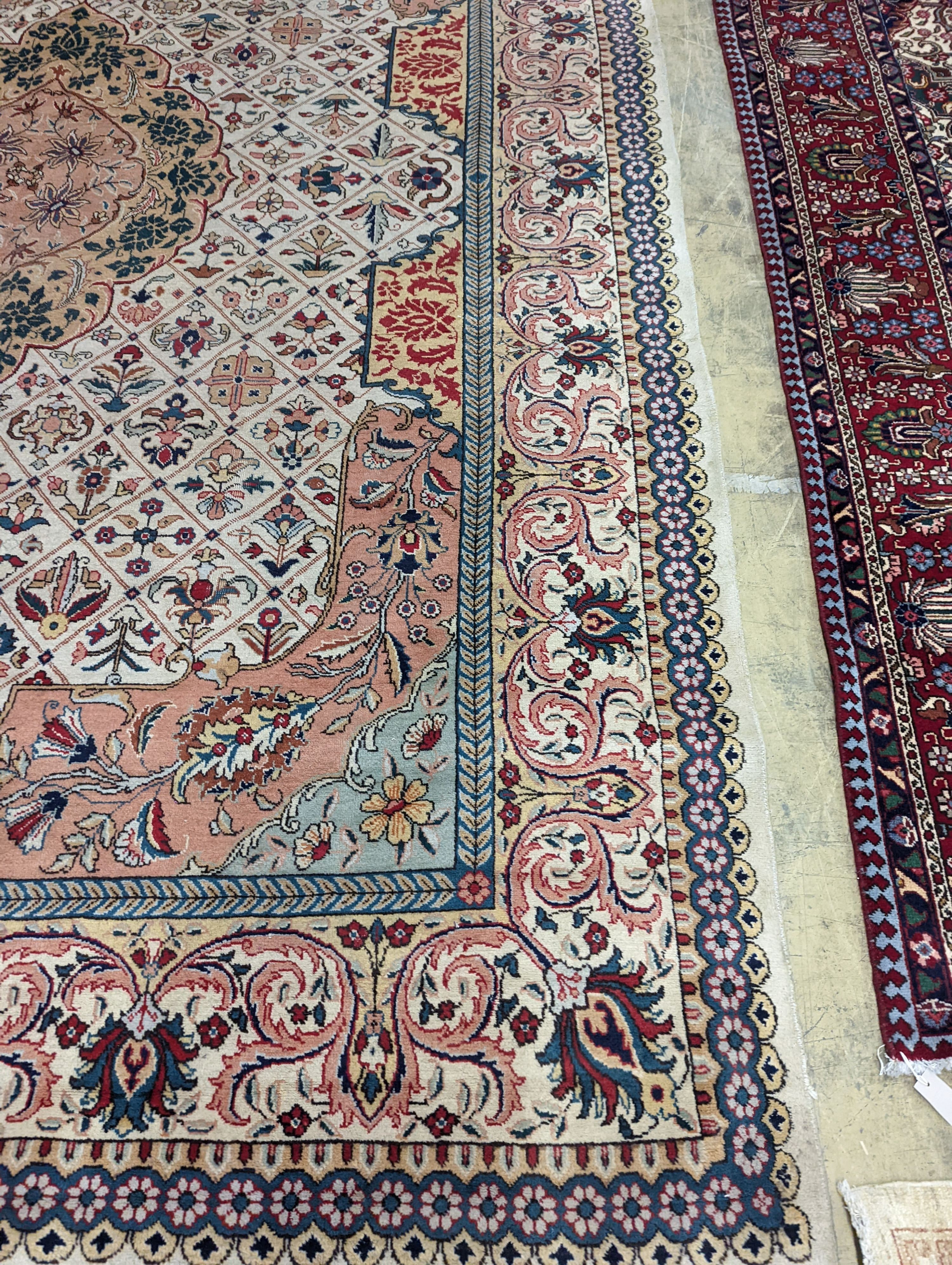 A Tabriz ivory ground carpet, 425 x 306cm - Image 4 of 10
