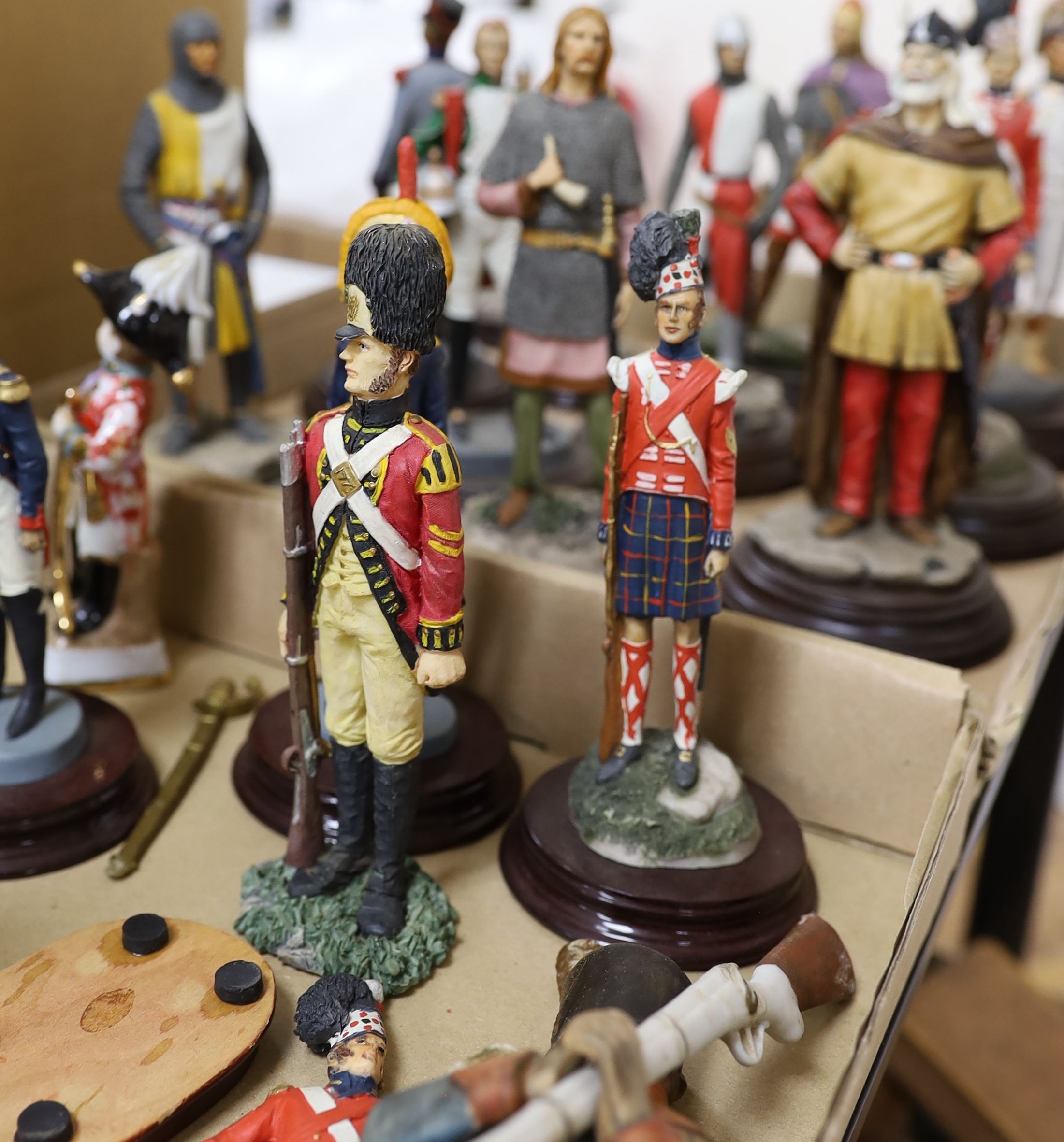 A collection of mostly 'Madrigale' military soldiers - Image 2 of 5