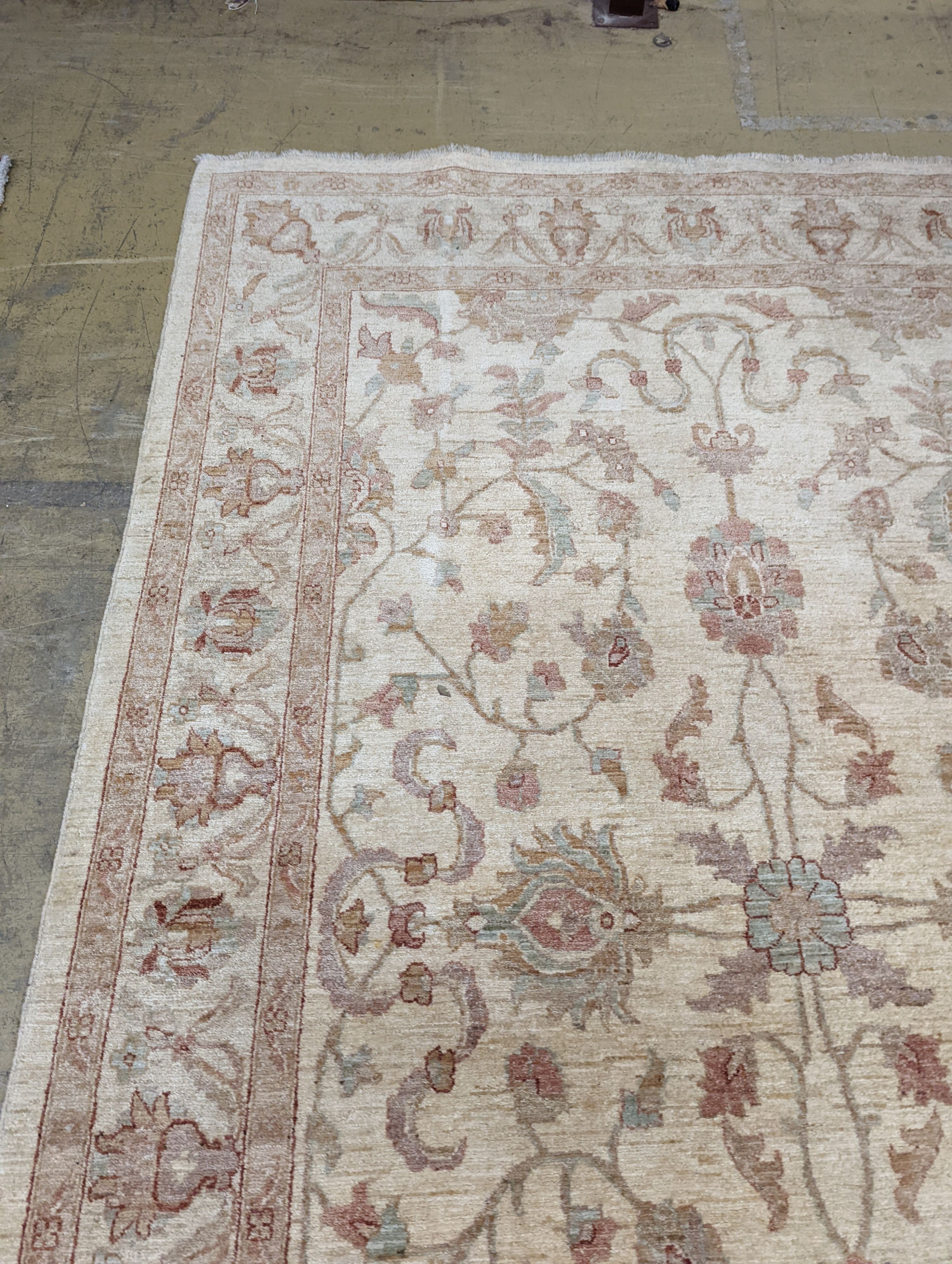 An Afghan Zeigler carpet, 300 x 212cm - Image 5 of 5