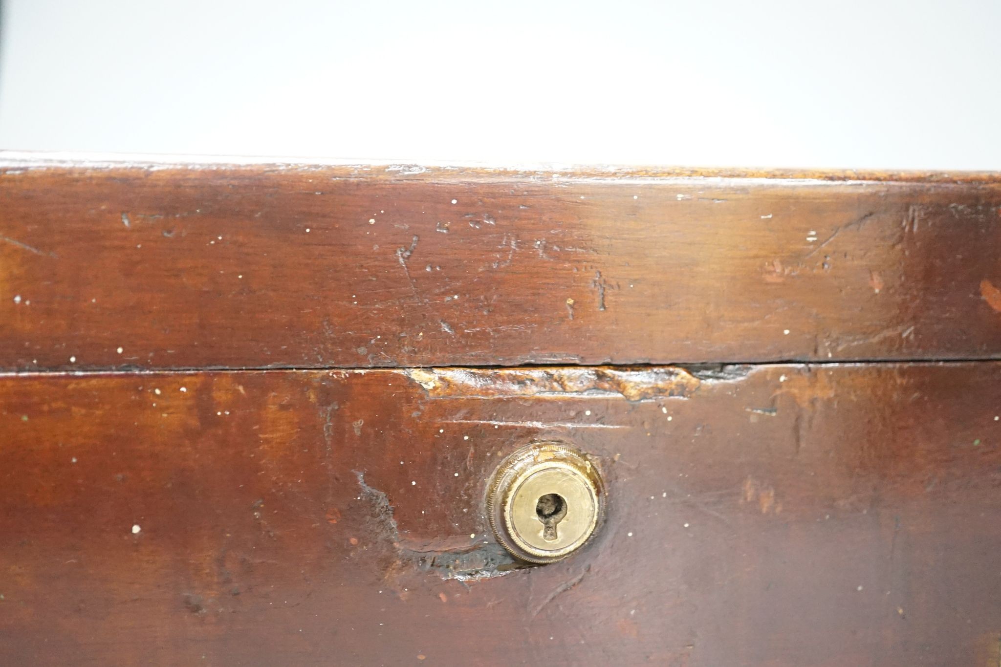 A 19th century French rosewood and marquetry letters box, an inlaid stationary rack and a brass- - Image 5 of 6