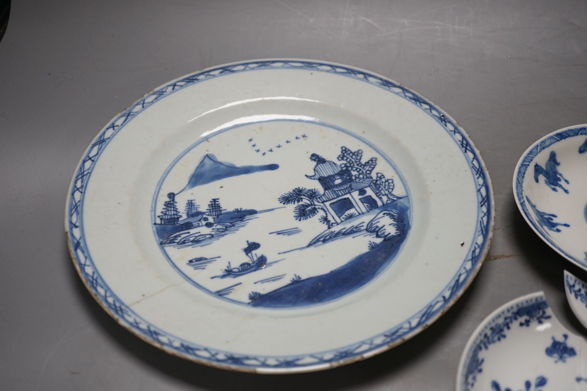 A Chinese blue and white plate, 23.5 cm, a similar tea bowl and saucer, a saucer and a white glaze - Image 5 of 10