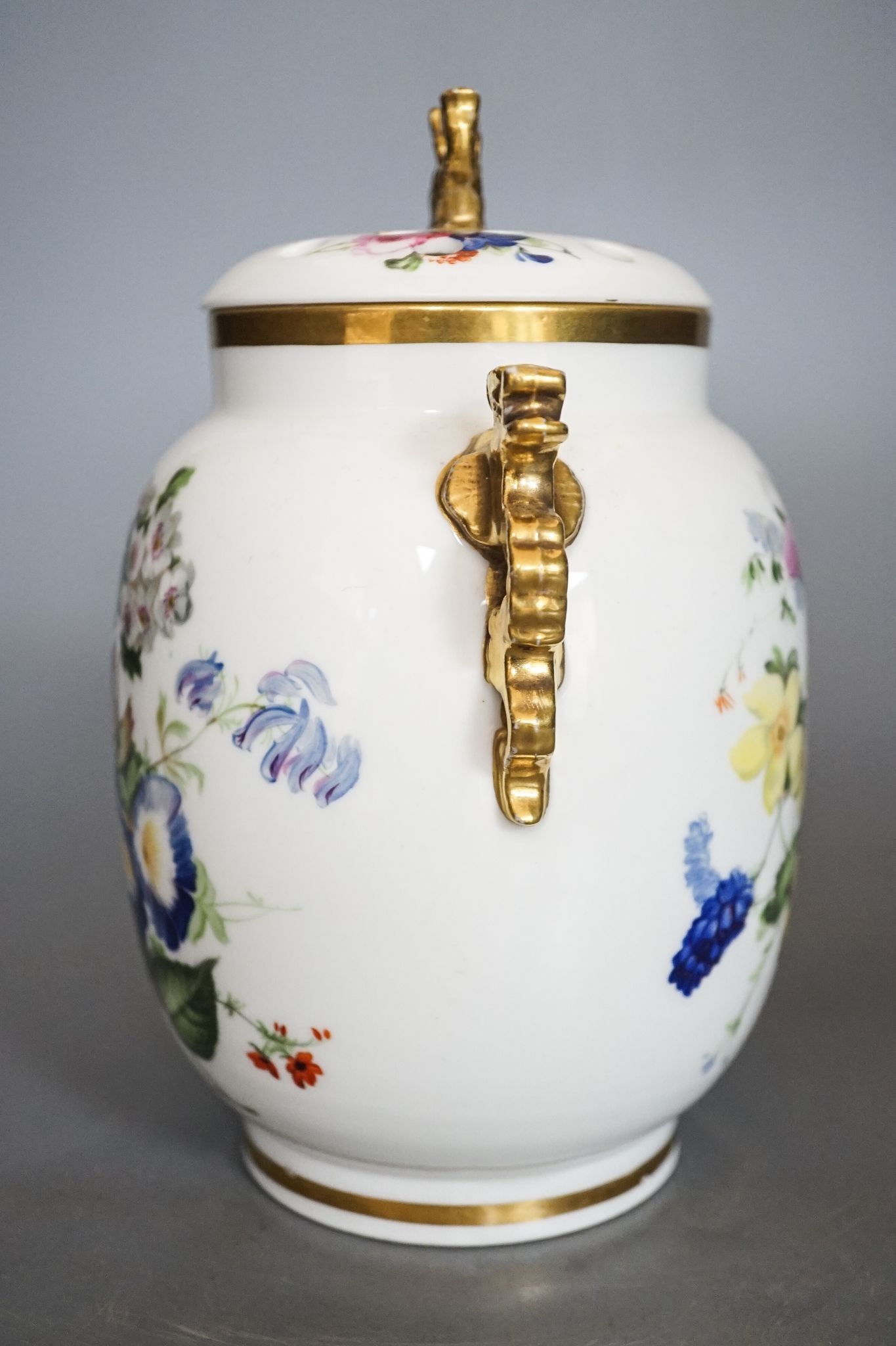 An English porcelain pot pourri vase, cover and inner cover, probably Coalport, painted with roses - Image 5 of 7