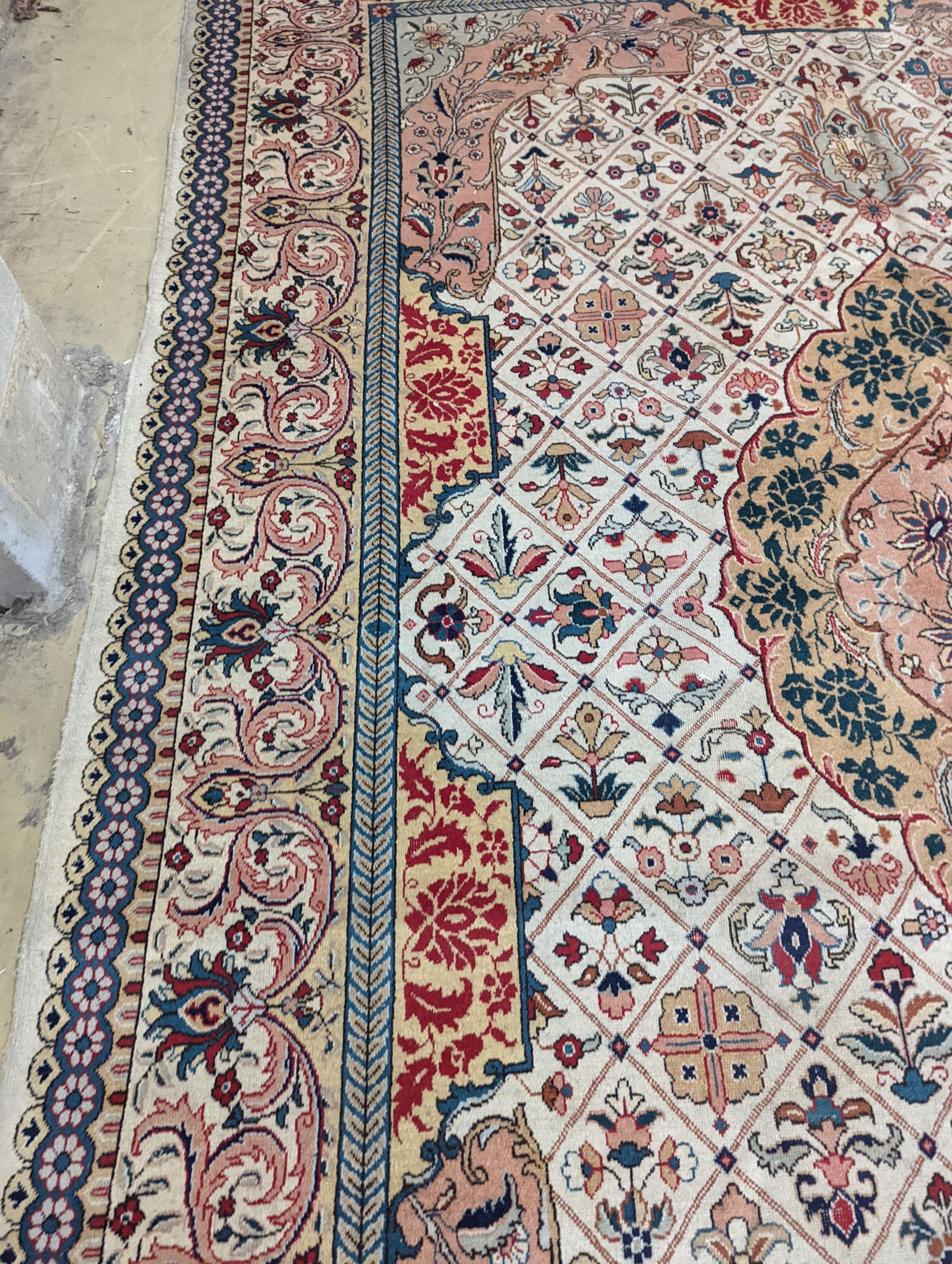 A Tabriz ivory ground carpet, 425 x 306cm - Image 7 of 10