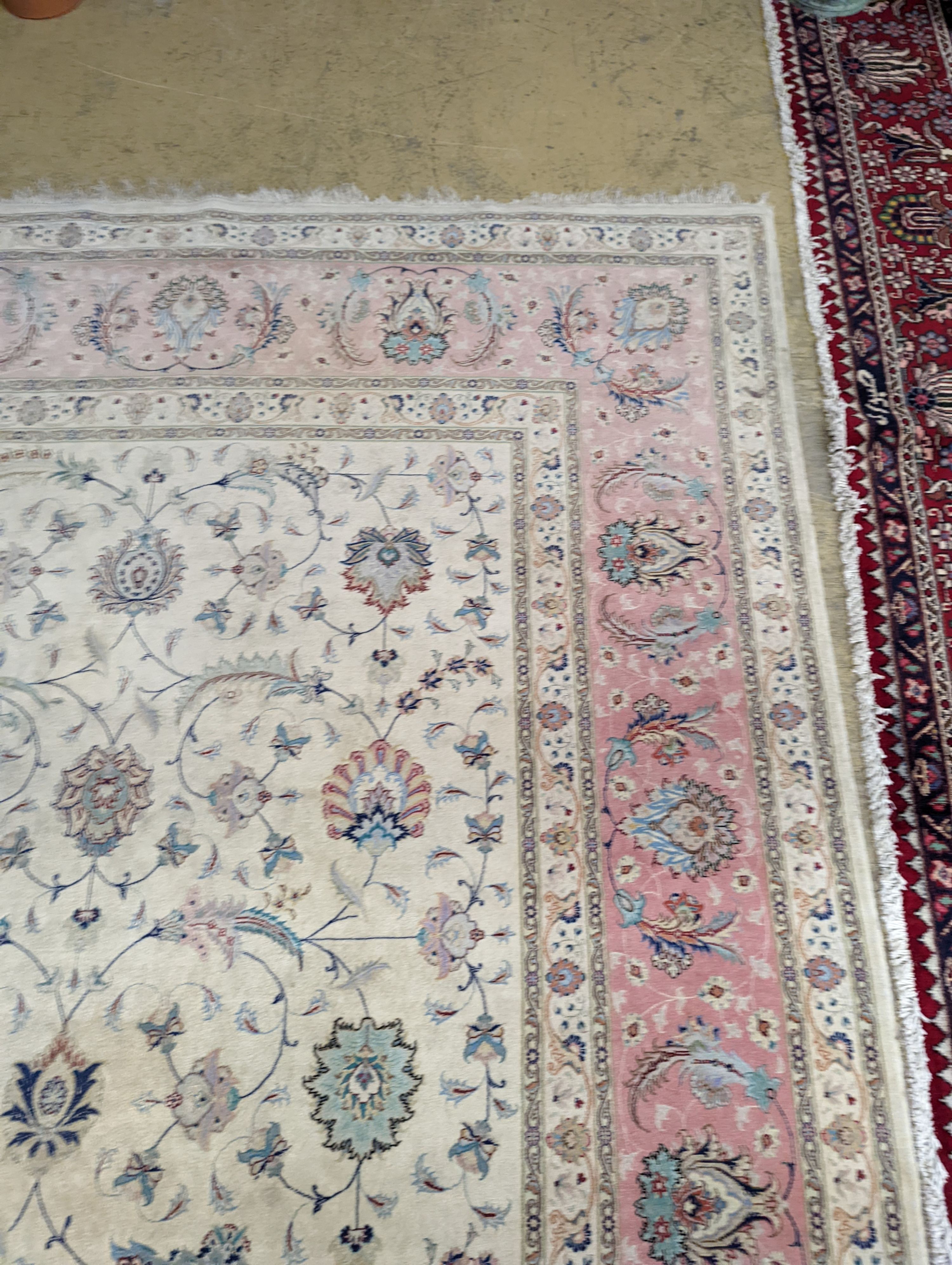 A Persian Tabriz ivory ground carpet, 410 x 300 - Image 10 of 10