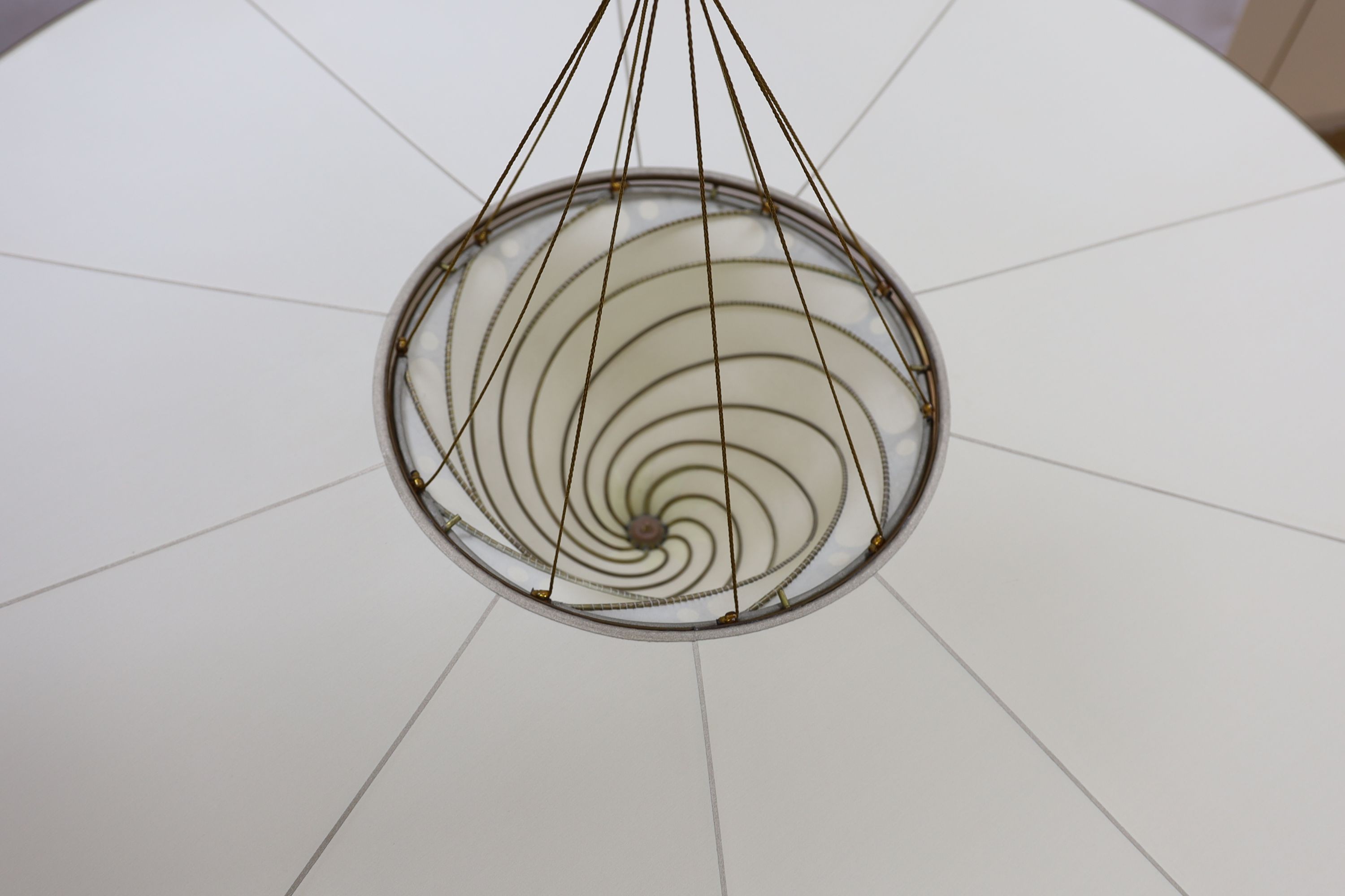 A pair of Fortuny silk ceiling shades with discs - Image 5 of 5