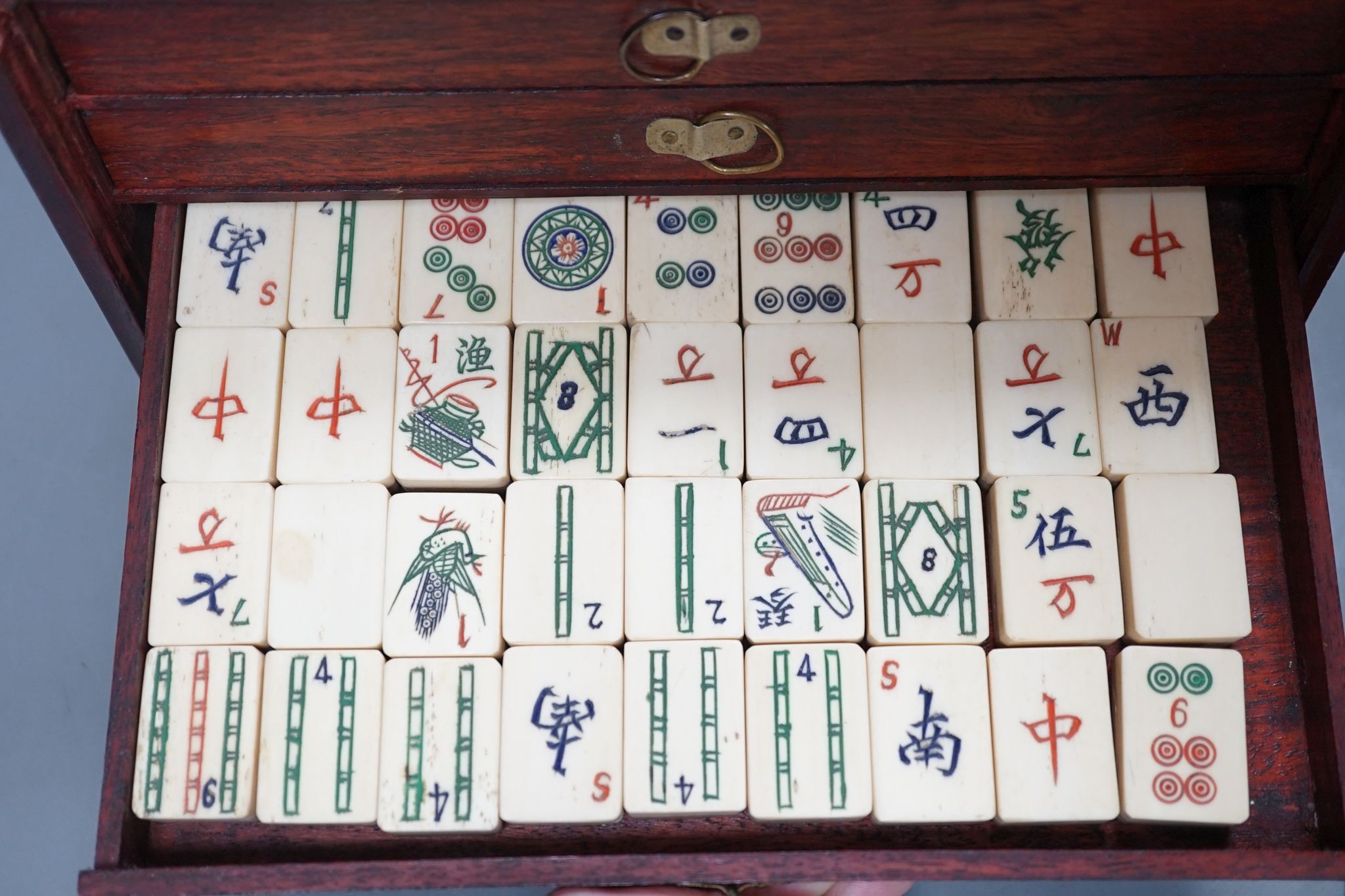 A MahJong set and a Chinese brass mounted card case.MahJong set, 15.5 cms high x 23.5 cms wide. - Image 10 of 12