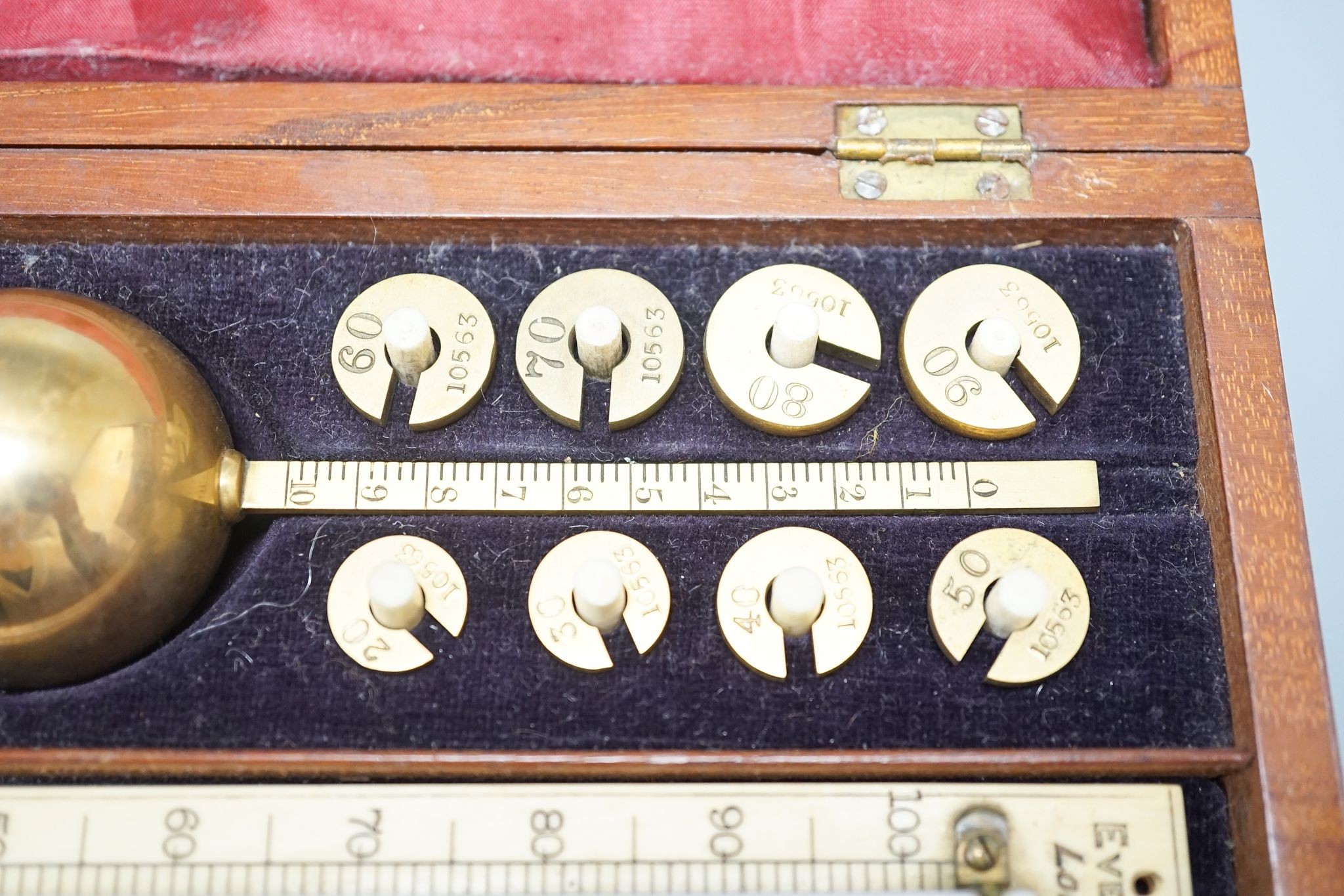 A boxed Everall, London hygrometer, the thermometer with ivory scale - Image 2 of 4