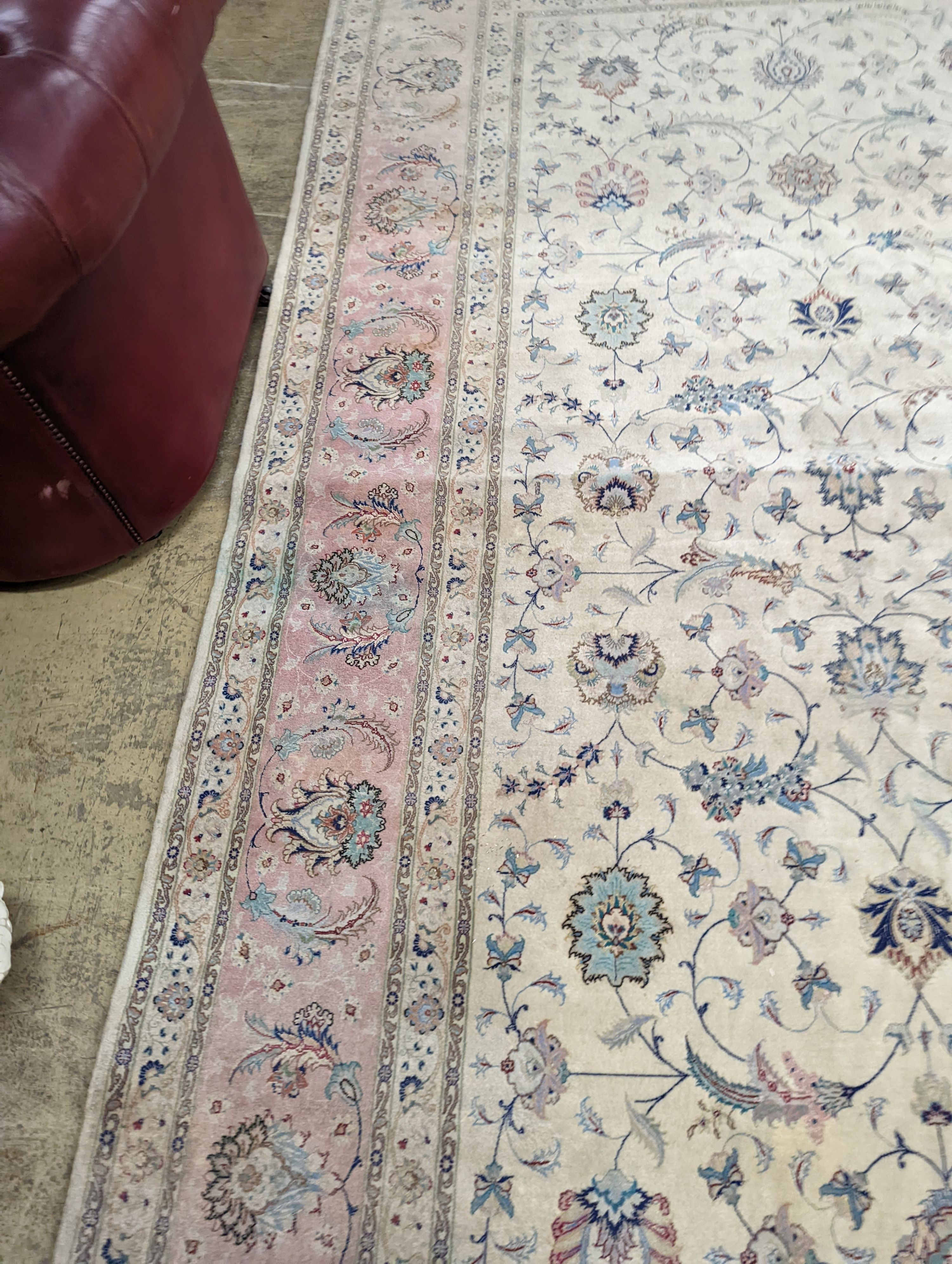 A Persian Tabriz ivory ground carpet, 410 x 300 - Image 7 of 10