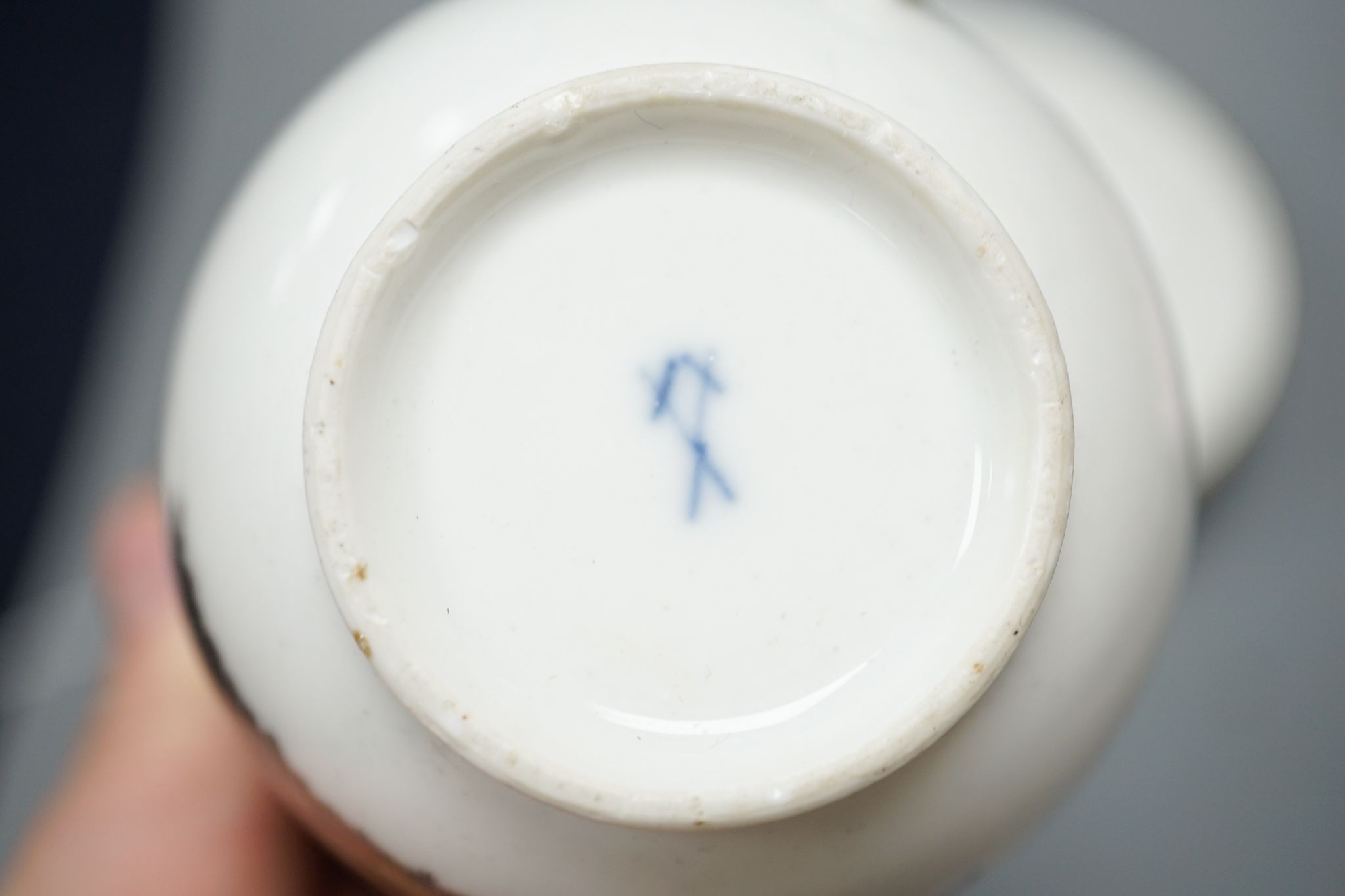 A 19th century Meissen porcelain tea cup and saucer decorated with 18th century figures - Image 3 of 5