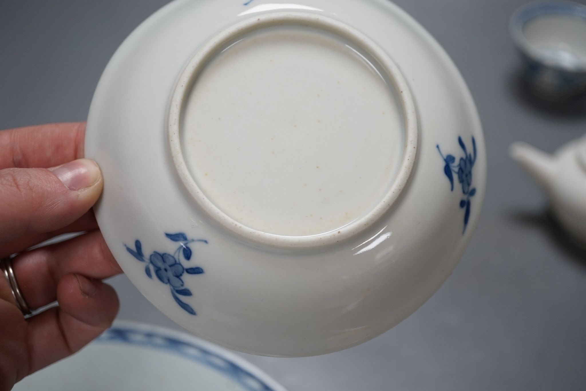A Chinese blue and white plate, 23.5 cm, a similar tea bowl and saucer, a saucer and a white glaze - Image 8 of 10