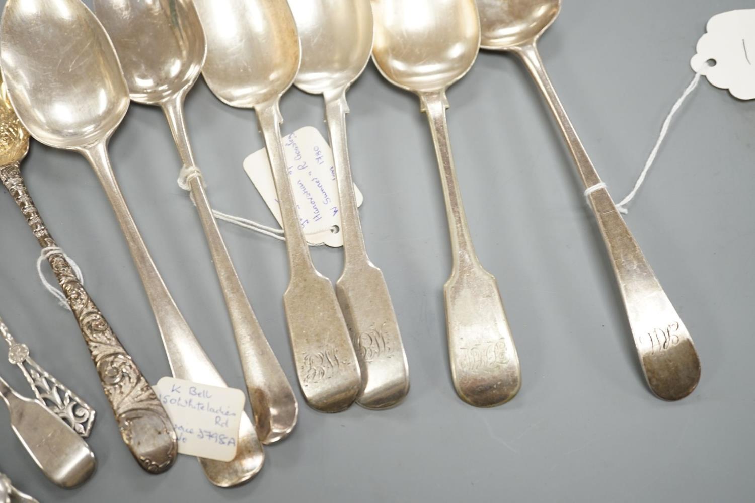 A small collection of 18th century and later silver flatware, including a table spoon by Thomas - Image 4 of 5