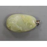 A Chinese jade pebble carving 5cm