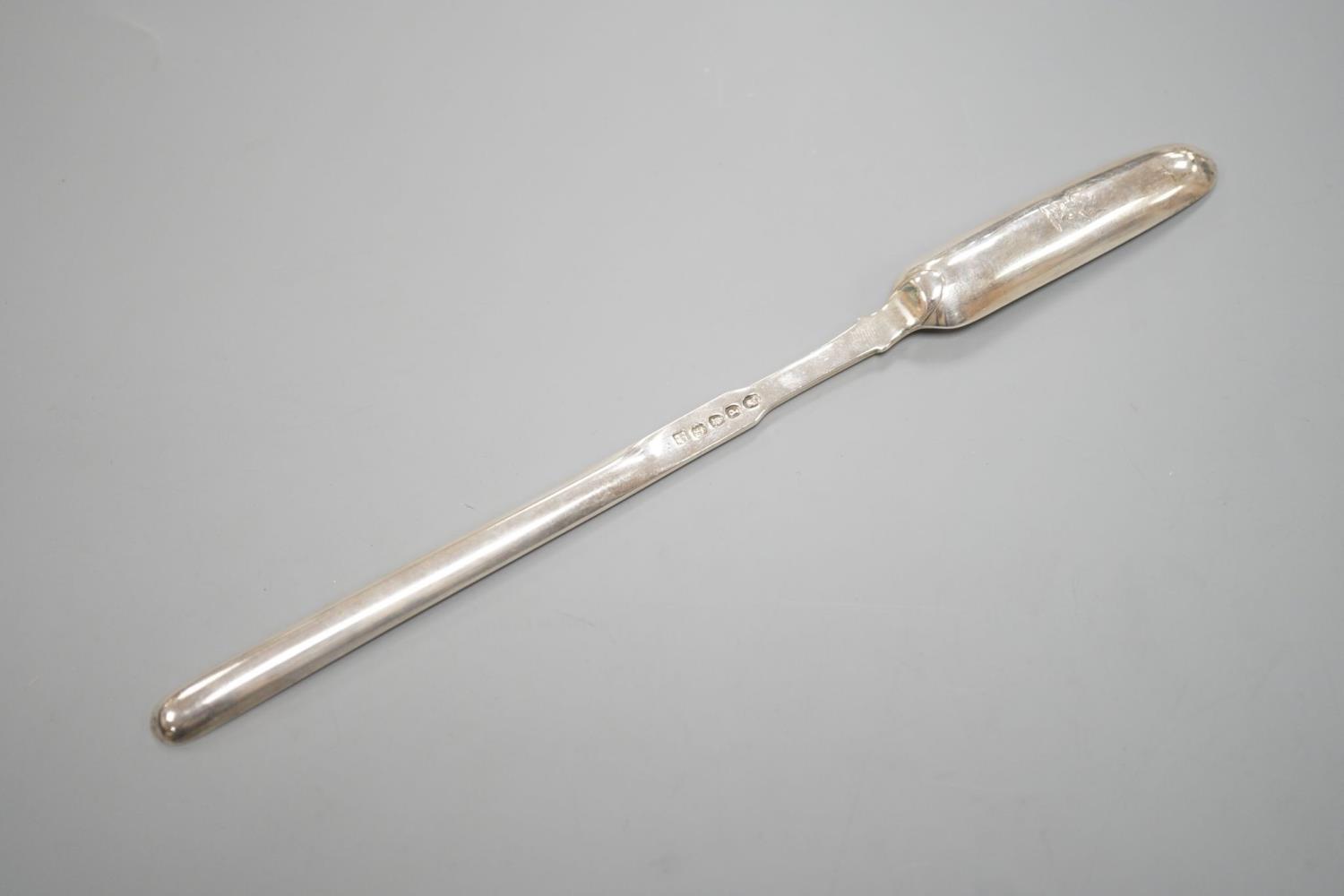 A George III silver marrow scoop, with engraved crest, Peter & William Bateman, London, 1810, 24. - Image 4 of 6